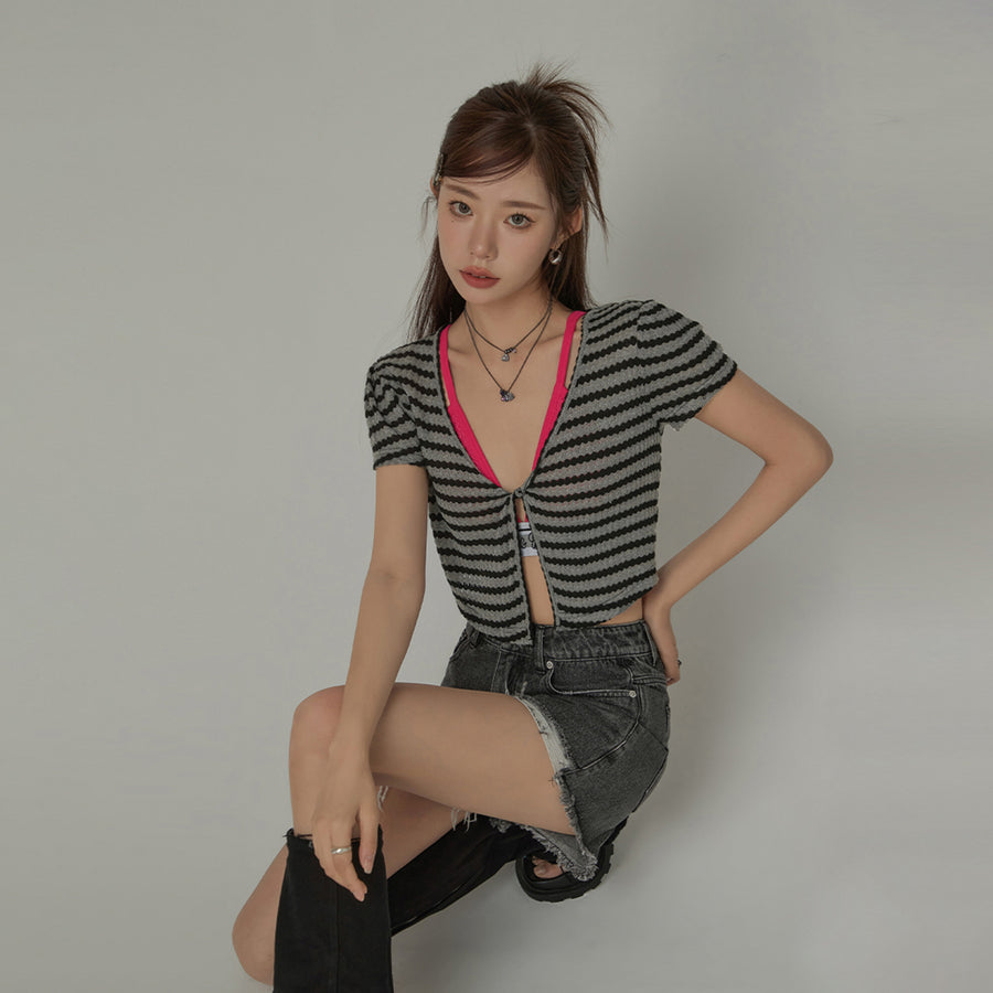 CHUU Stripe Layering Short Sleeve Crop Top