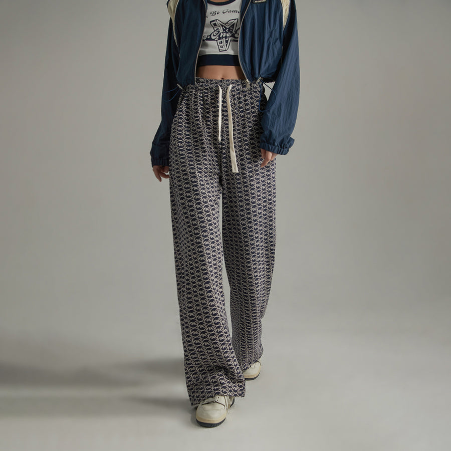 CHUU Letter Fully Printed Wide Leg Casual Pants