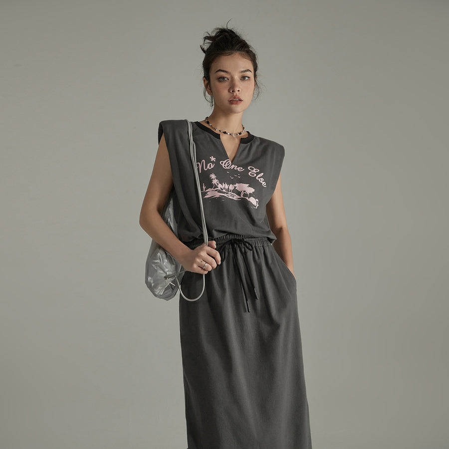 CHUU Printed Elastic Waist Drawstring Mid-Length Sleeveless Dress