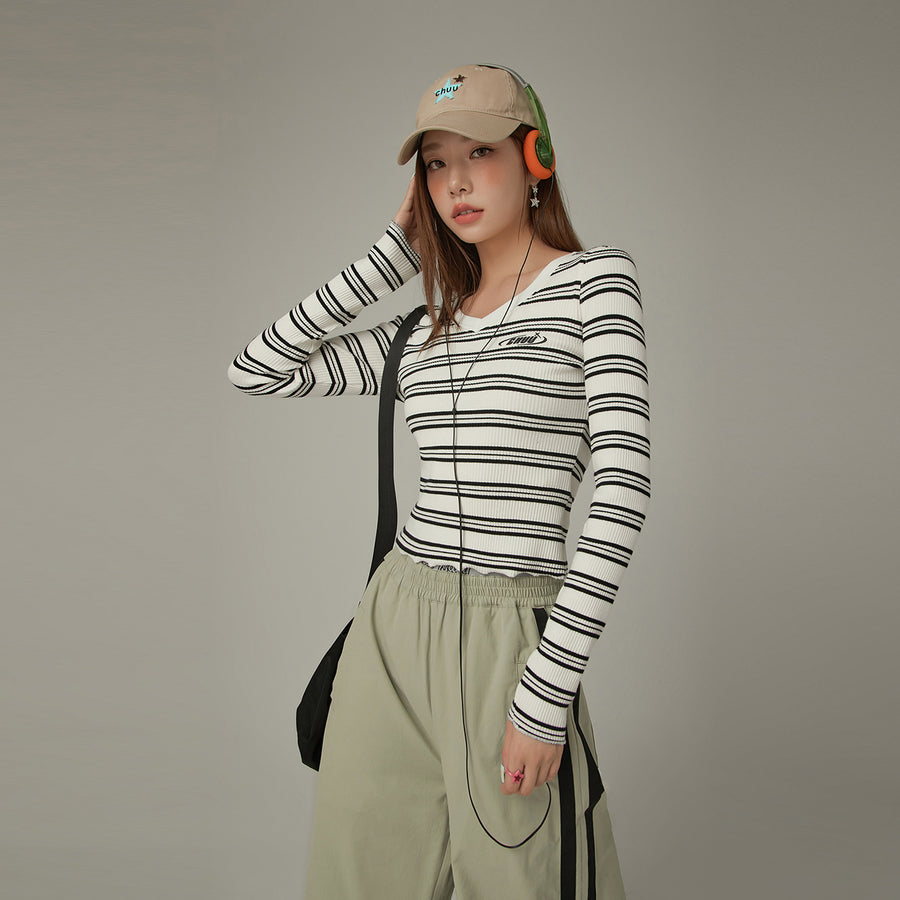 CHUU V-Neck Striped T-Shirt