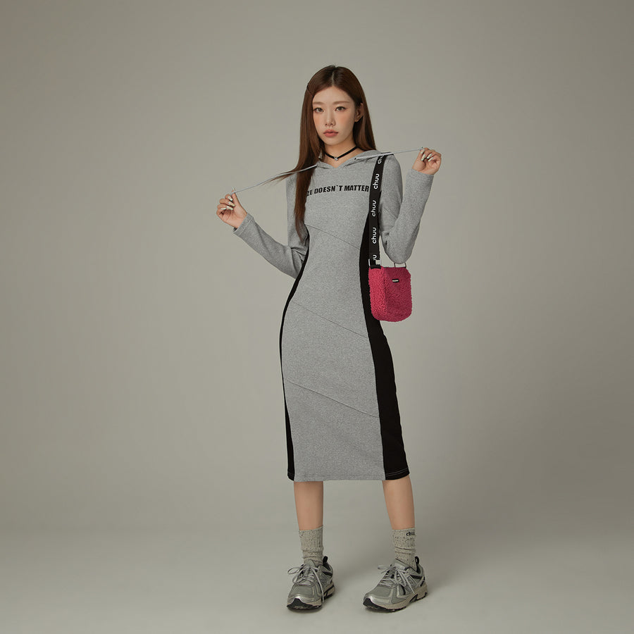CHUU Two Toned Slim Hooded Long Dress