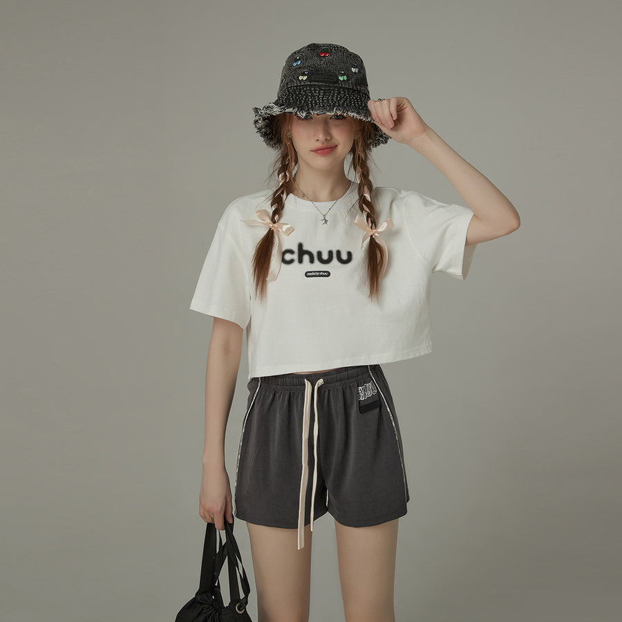 CHUU Chuu Lettering Logo Loose-Fitting Cropped Short Sleeve T-Shirt