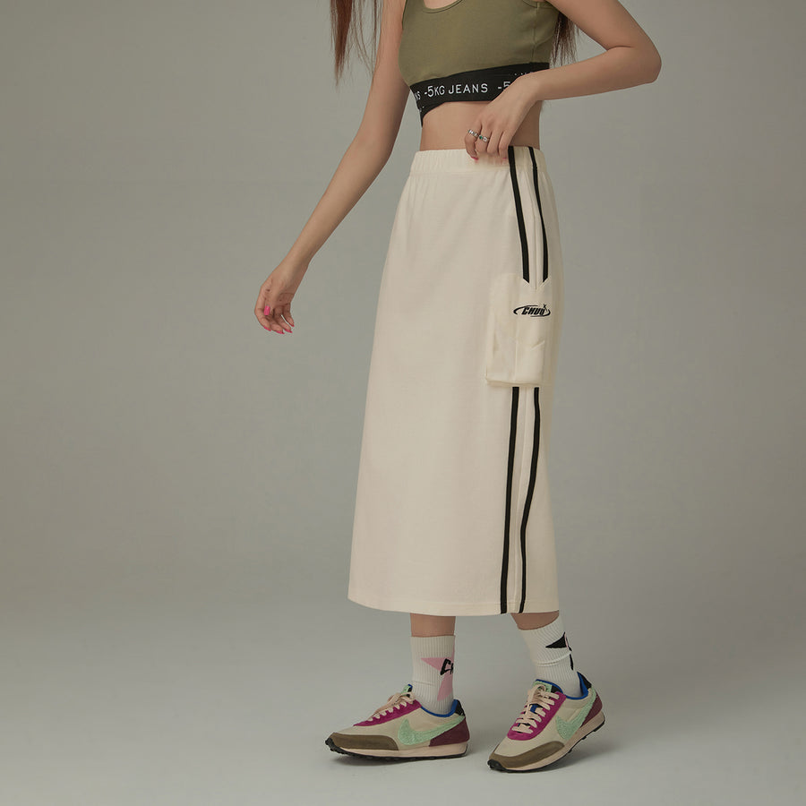 CHUU Side Line Pocket Logo Sporty Long Sweat Skirt