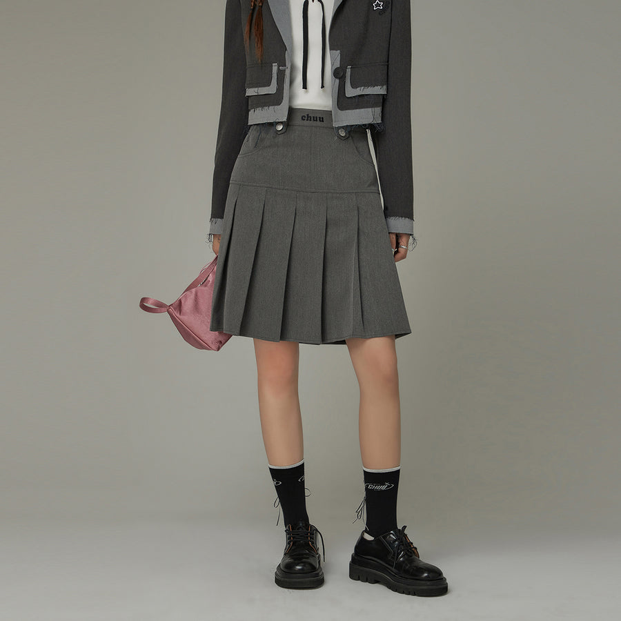 CHUU Logo Embroidered Pleated Skirt