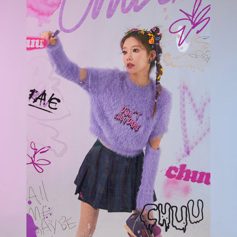 CHUU Fuzzy Sleeve Slit Crop Knit Sweater