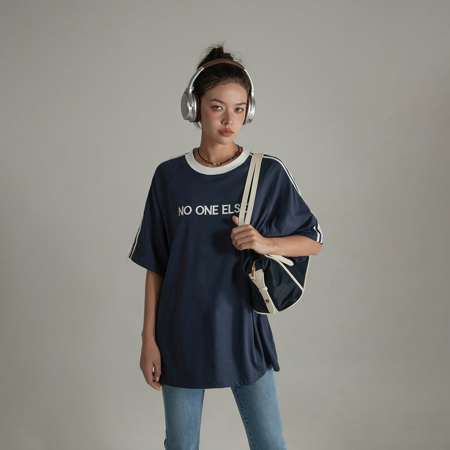 CHUU Noe Letter Printed Raglan T-Shirt