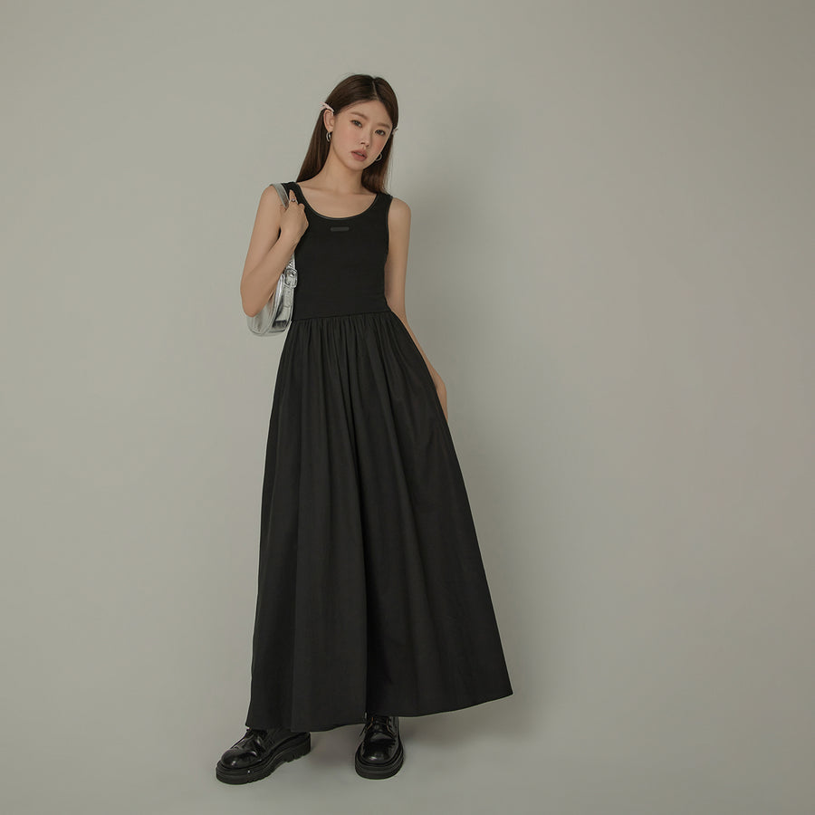 CHUU Back Cutout Sleeveless Layered Long Dress