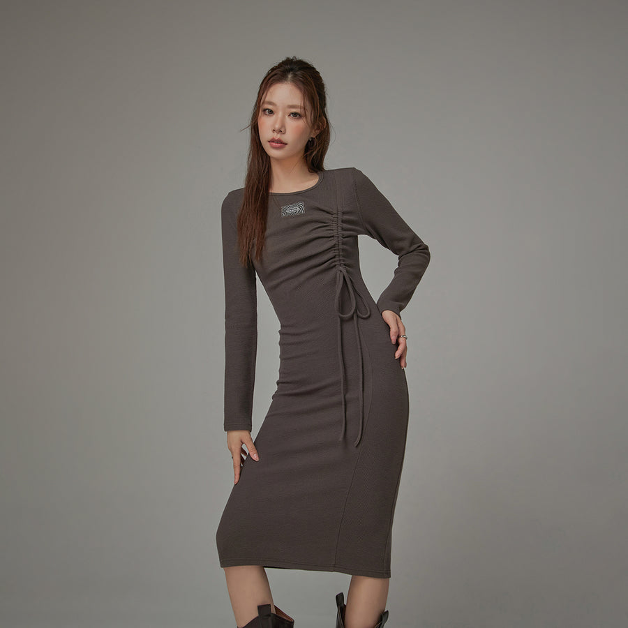 CHUU Shirring String Knit Long Dress