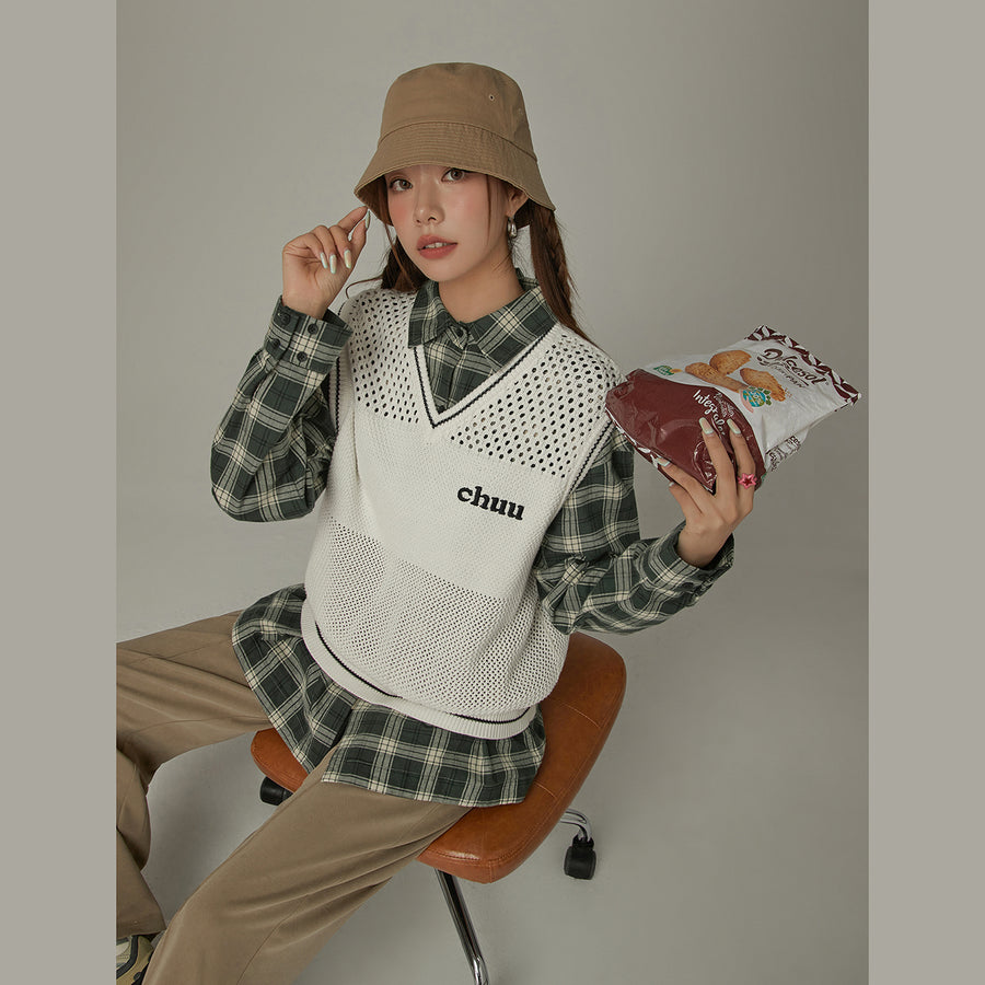 CHUU Hole Pattern Knit Sweater Vest