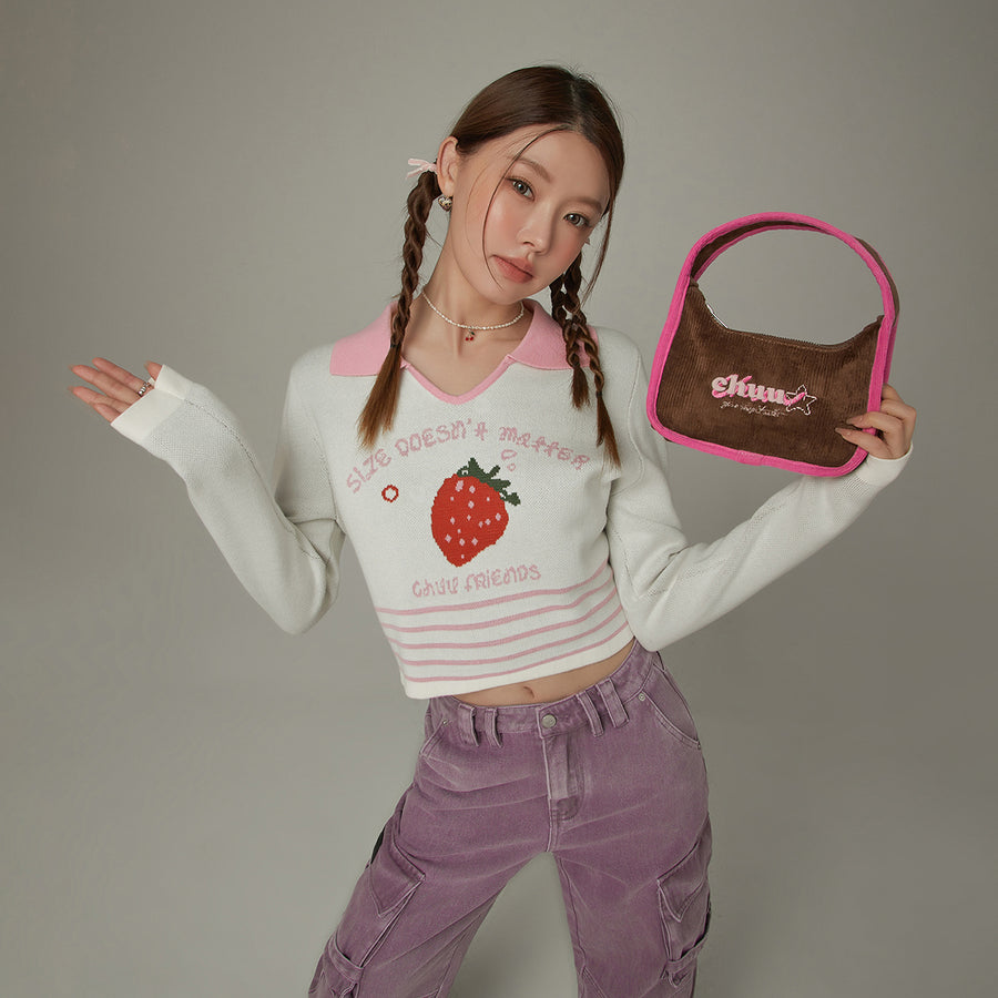 CHUU Strawberry Crop Knit Top