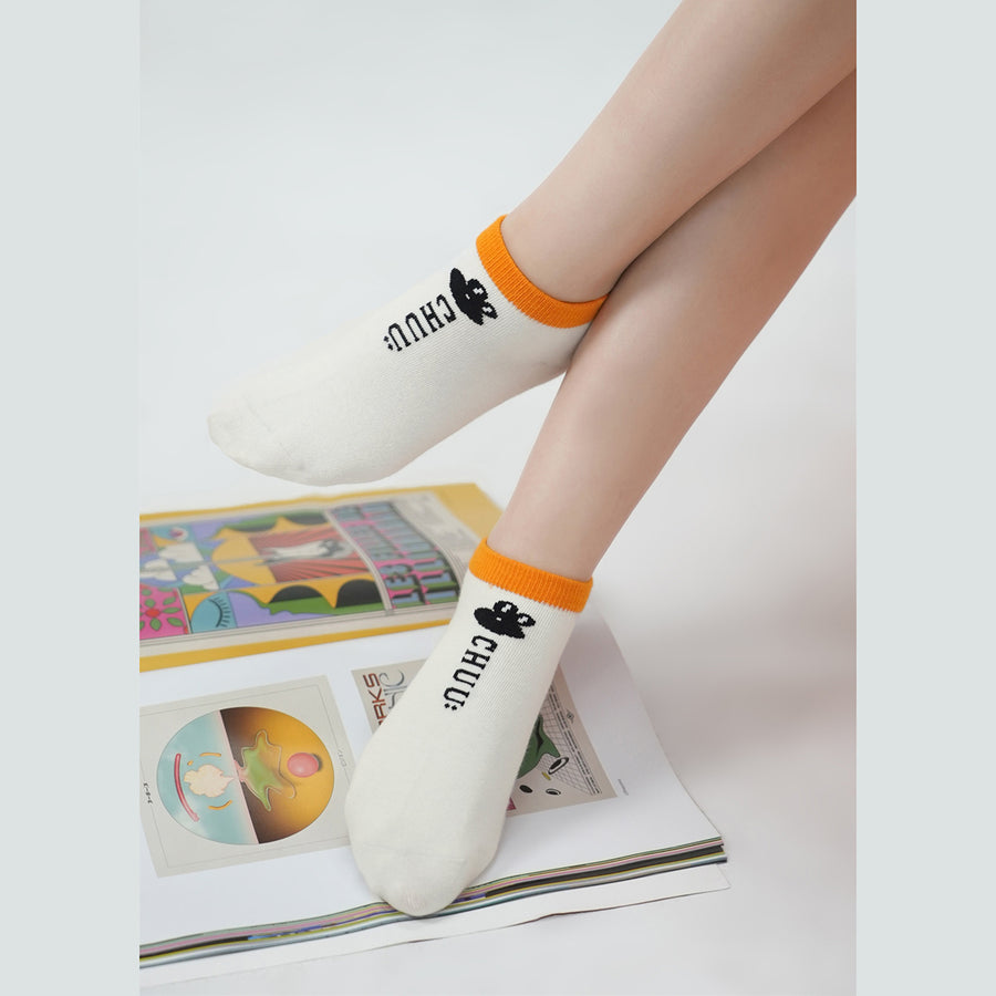 CHUU Chuu Lettering Colored Ankle Socks