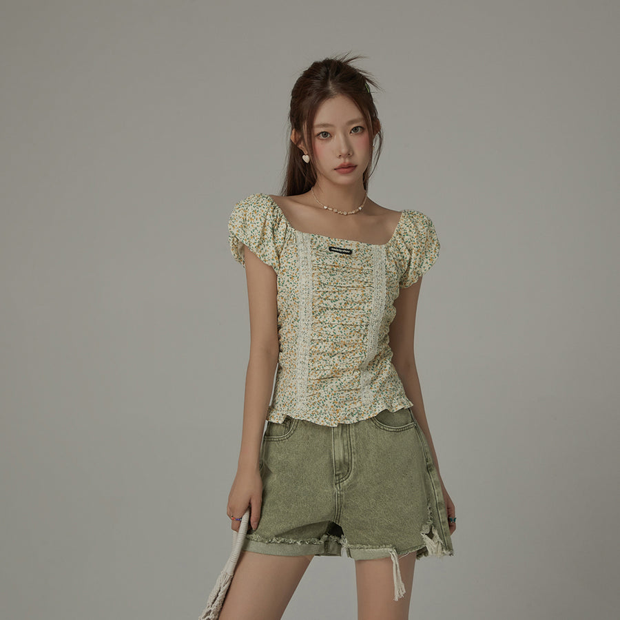 CHUU Flower Print Lace Puffy Sleeve Blouse