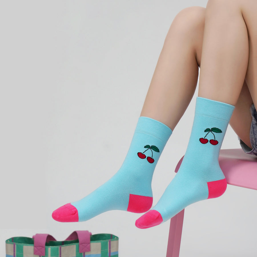 CHUU Color Two Toned Cherry High Socks