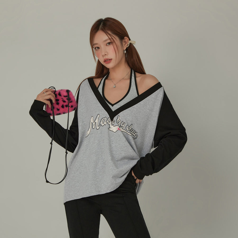 CHUU Letter Printed V-Neck Halter Layered Loosefit Sweatshirt