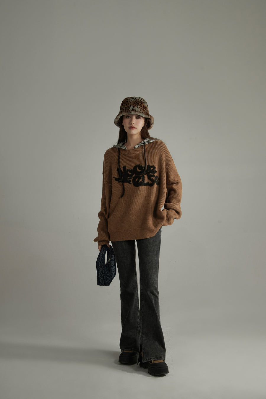 CHUU Boyfriend Round Neck Loose Sweater