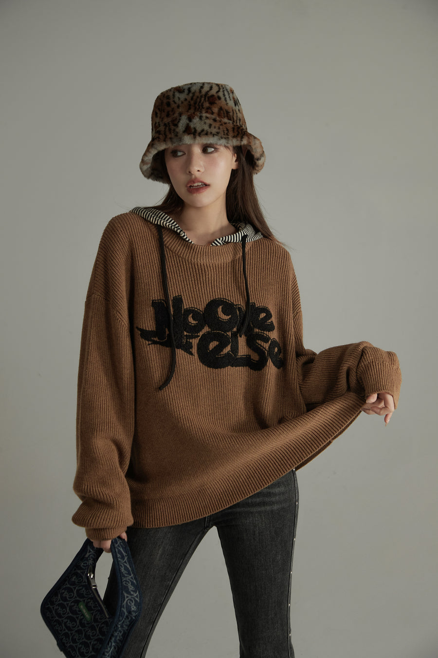 CHUU Boyfriend Round Neck Loose Sweater