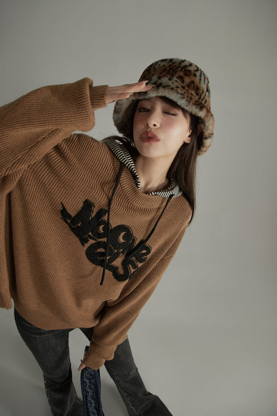 CHUU Boyfriend Round Neck Loose Sweater