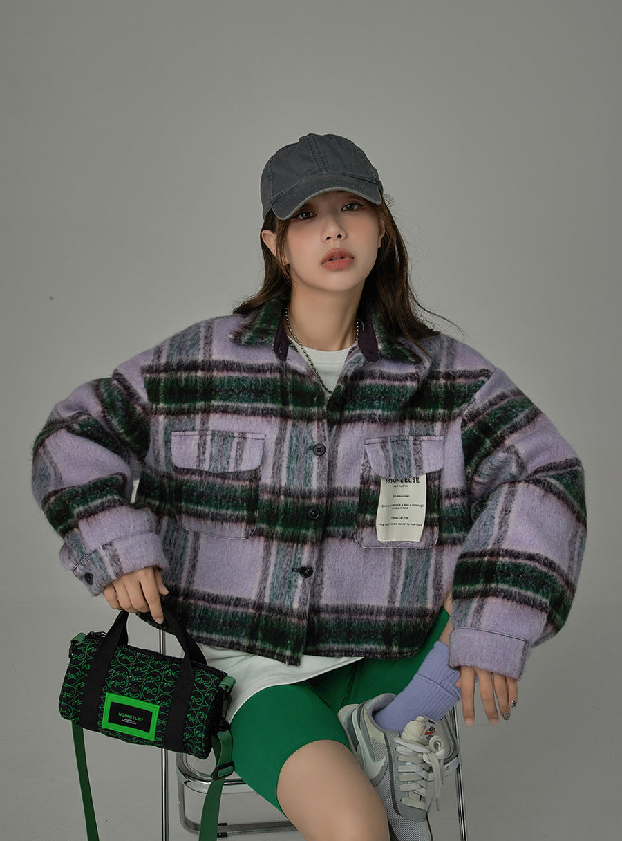 CHUU Pretty Awesome Checkered Cropped Shirt