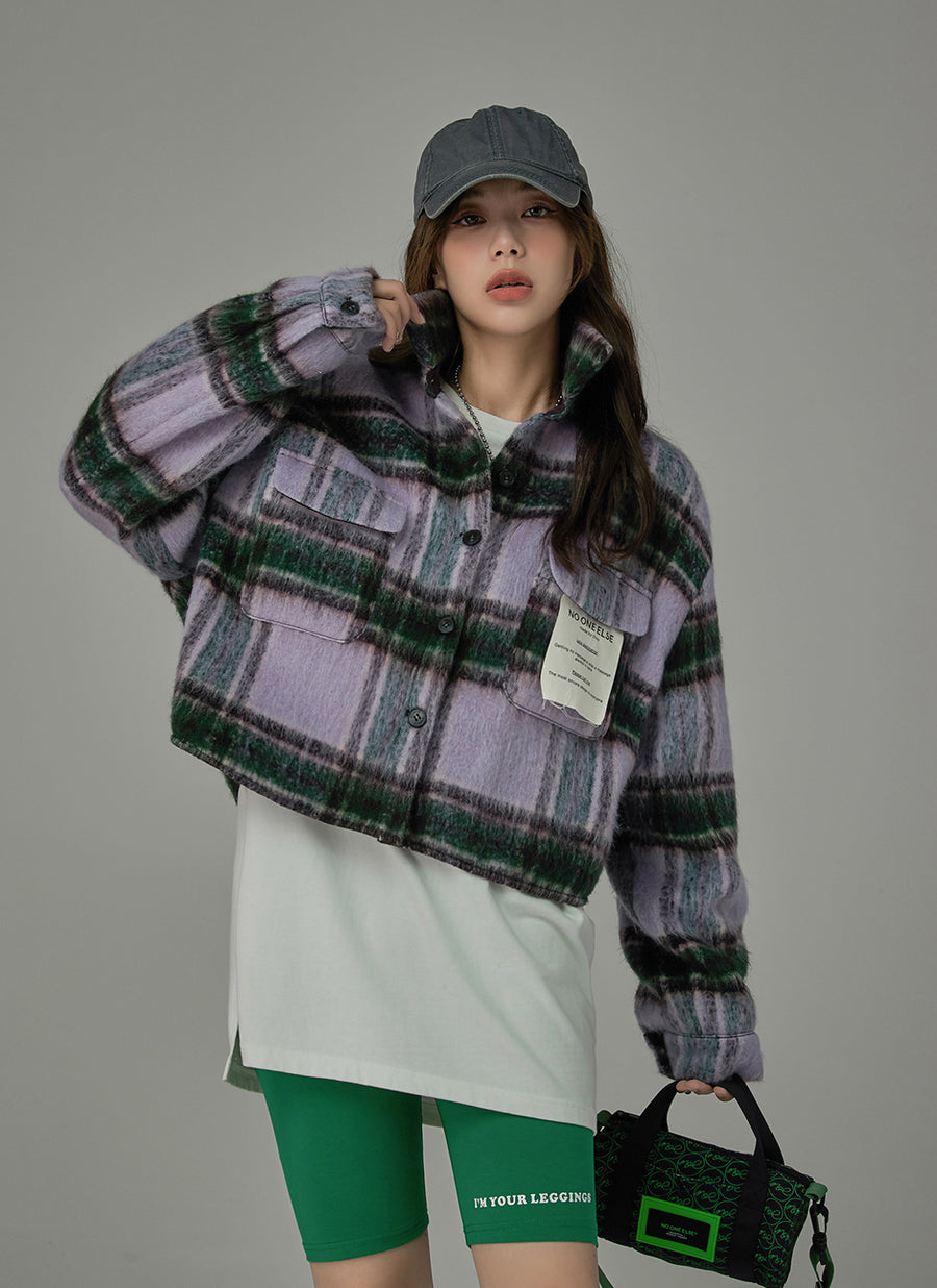 CHUU Pretty Awesome Checkered Cropped Shirt