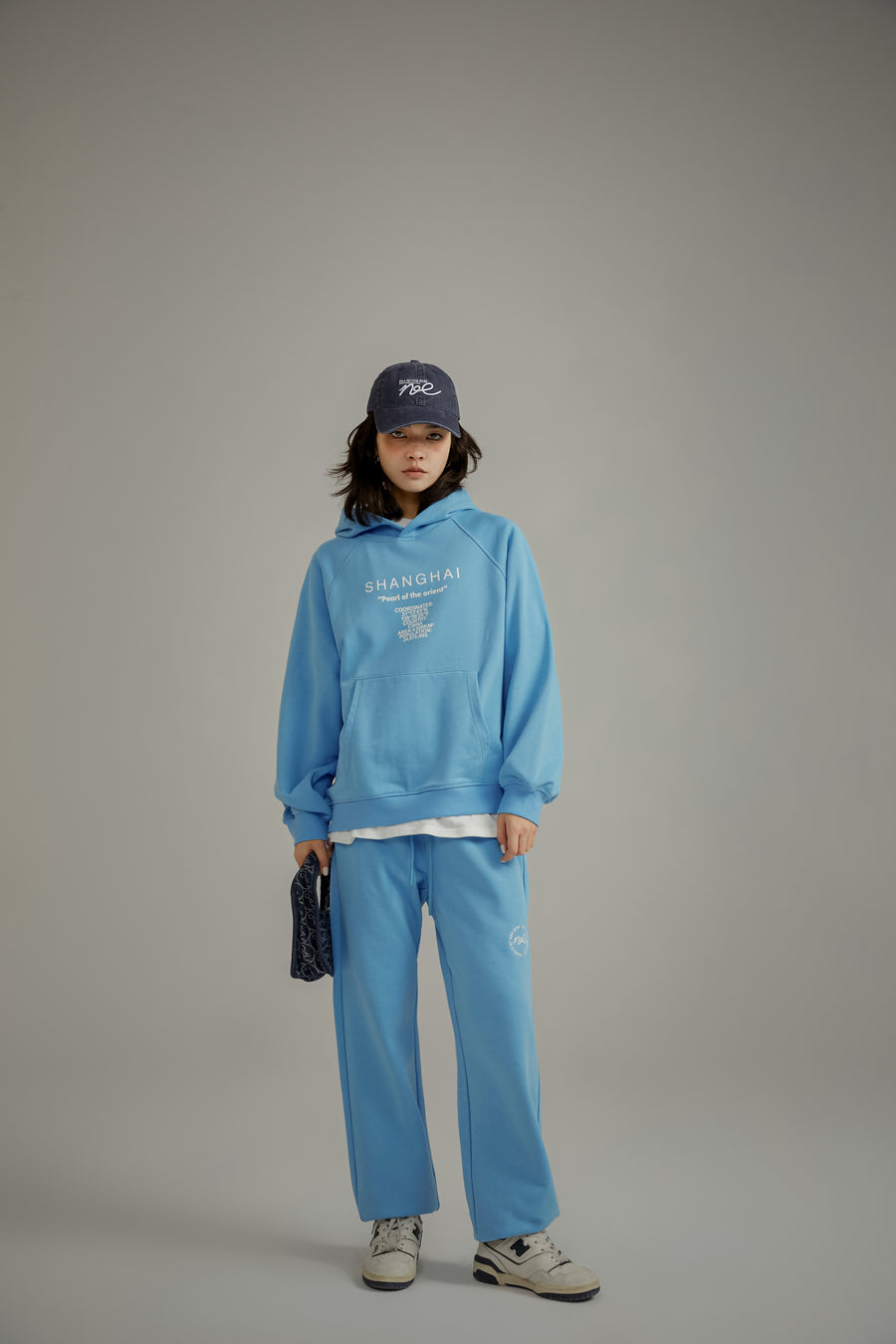 CHUU Embroidered Loose Fit Jogger Sweatpants