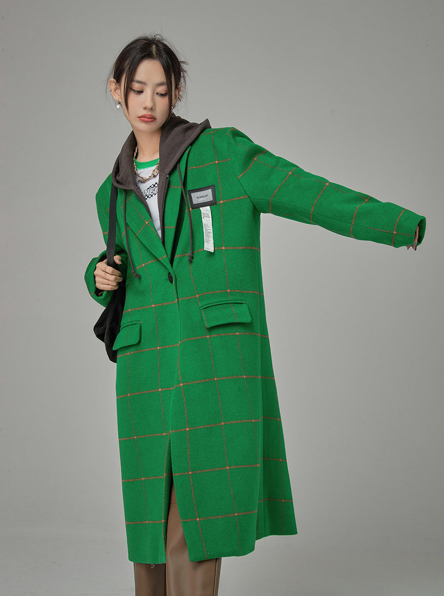 CHUU Dwelling Into Winter Checkered Long Coat