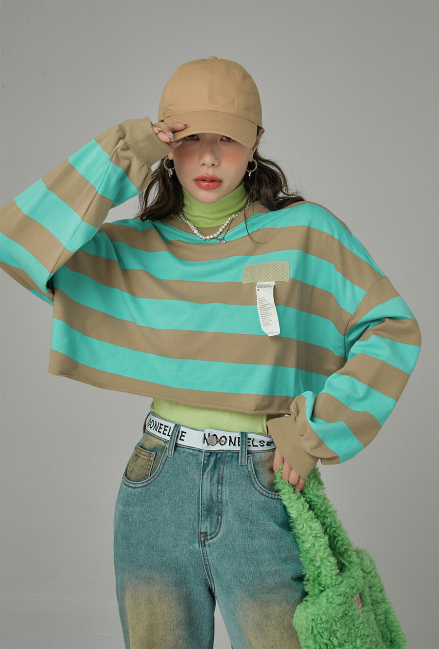 CHUU Never Without You Stripes Boxy Sweatshirt