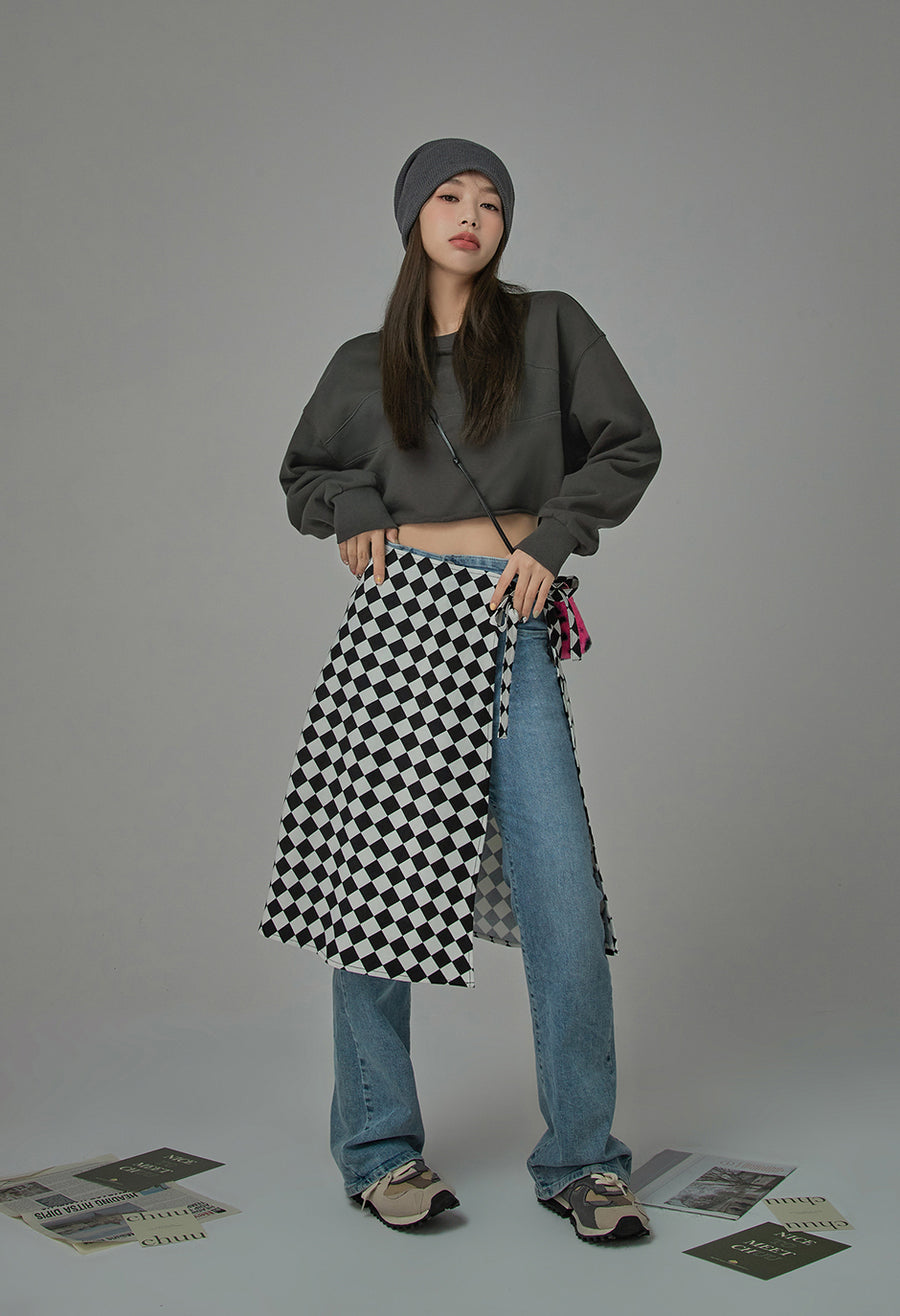 CHUU Self-Expression Cropped Sweatshirt