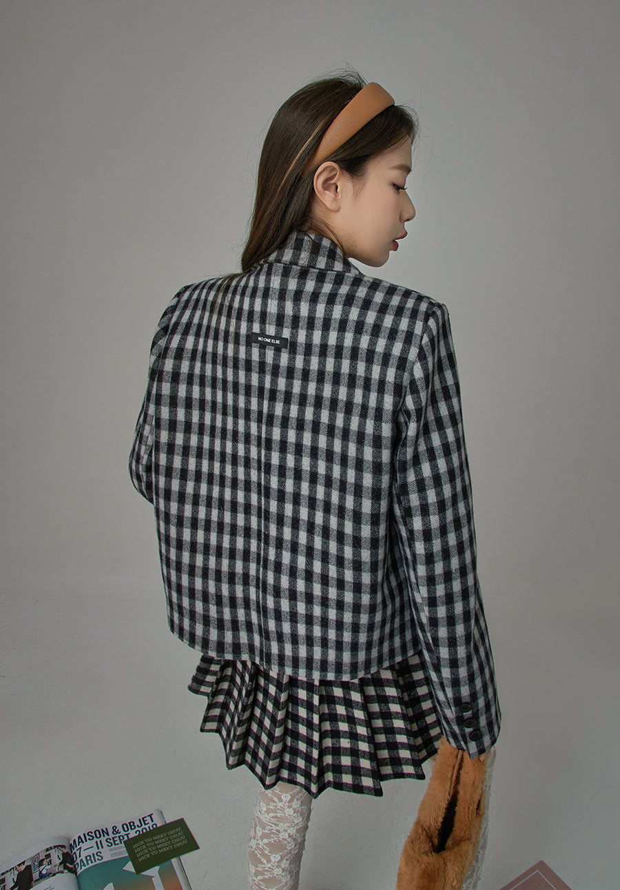 CHUU Waiting For Me Checkered Cropped Jacket