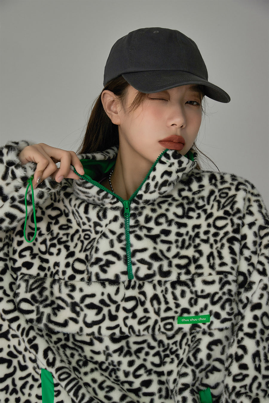 CHUU Leo In The Snow Fleece Zip-Up Anorak