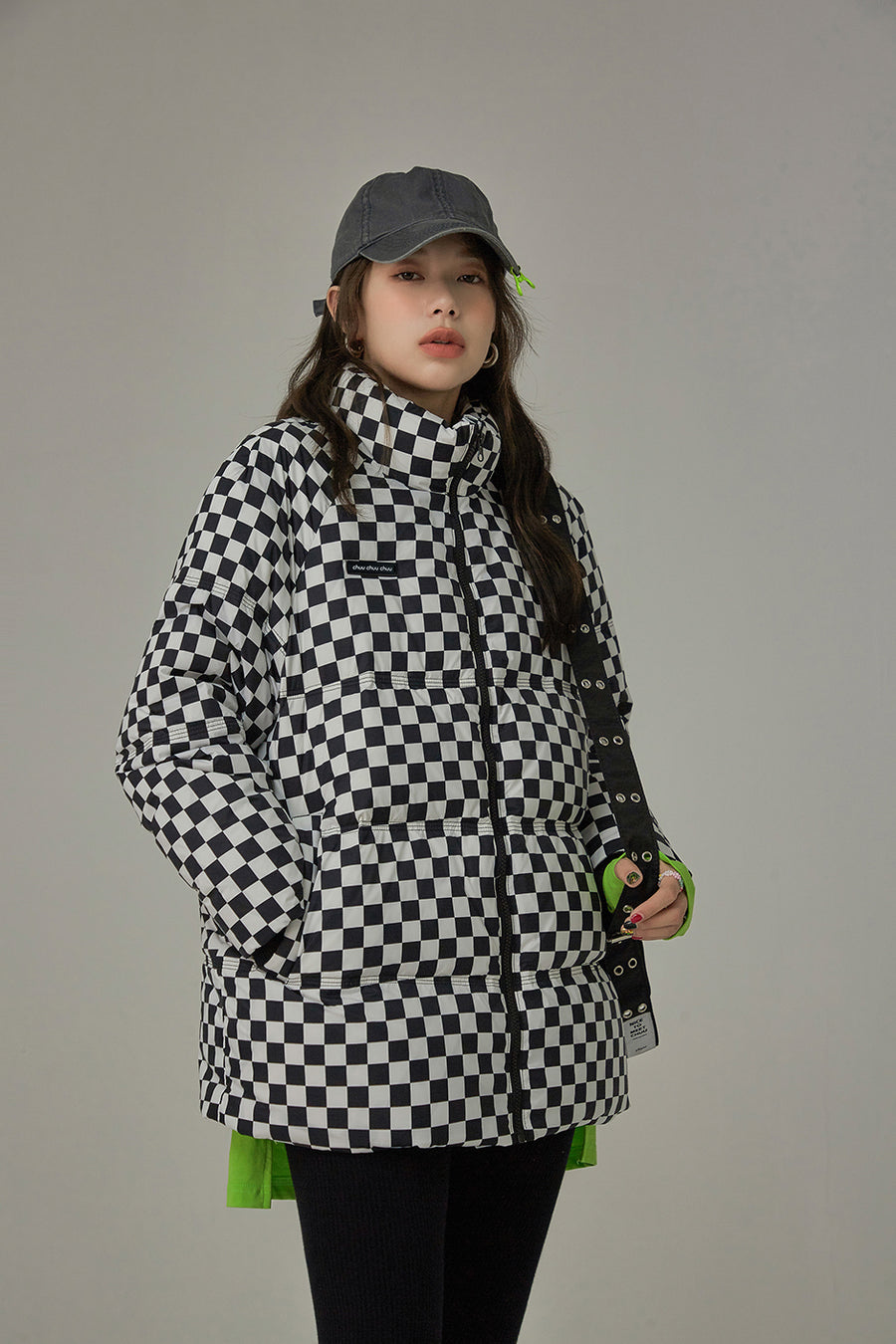 CHUU Always Standing Out Checkered Padded Jacket