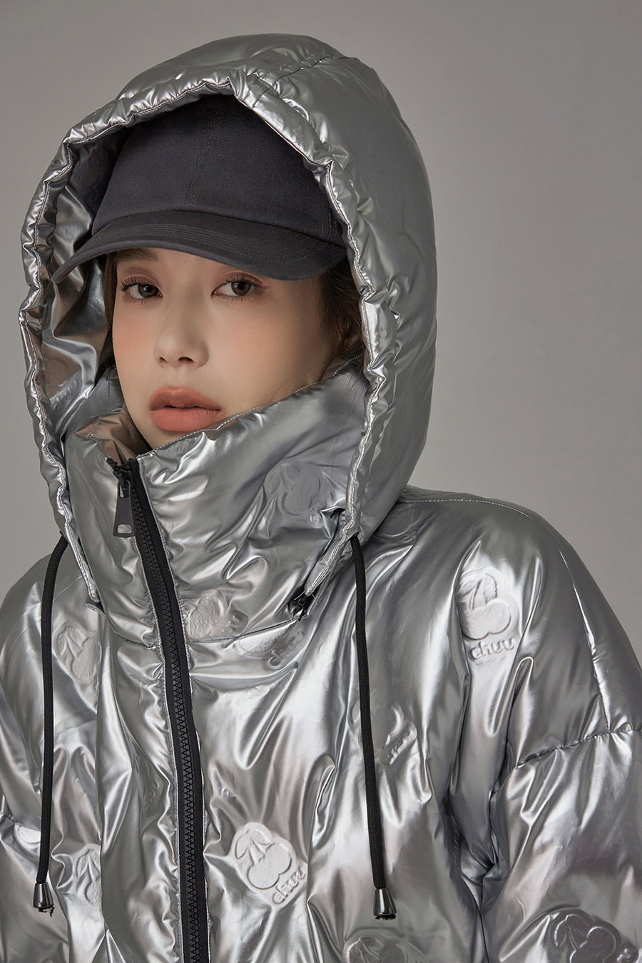 CHUU Metallic Cherries Padded Jacket