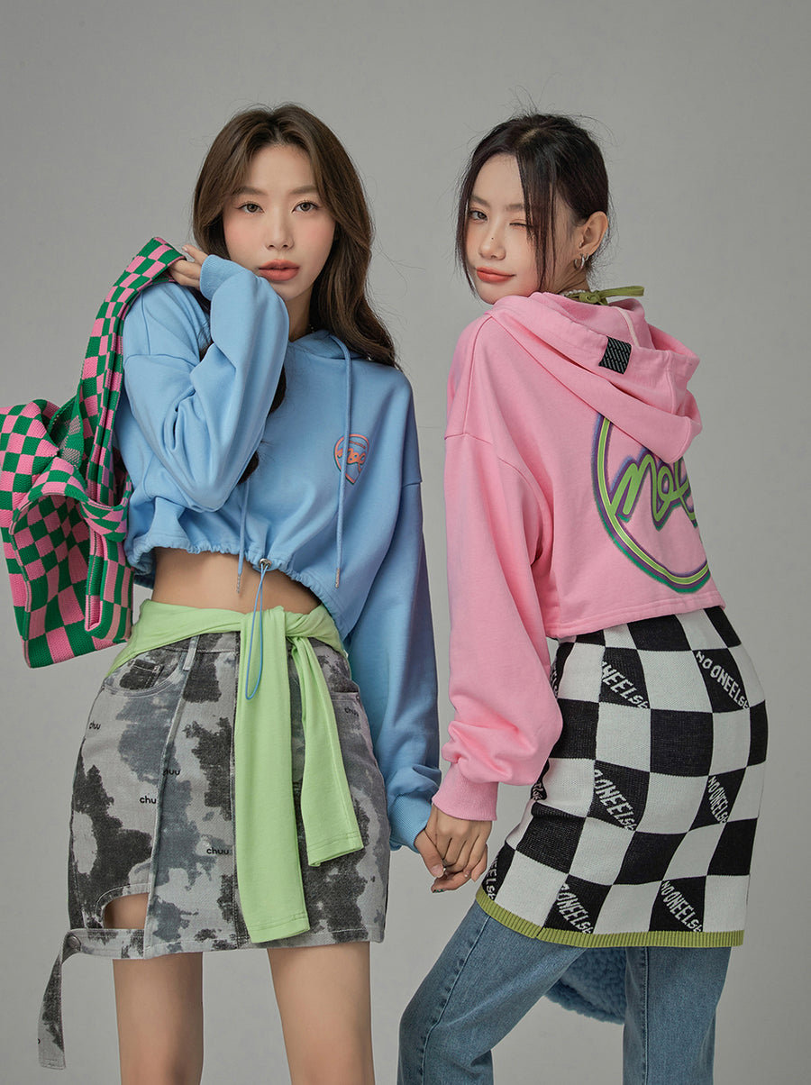 CHUU Bubble And Gum Cropped Hoodie