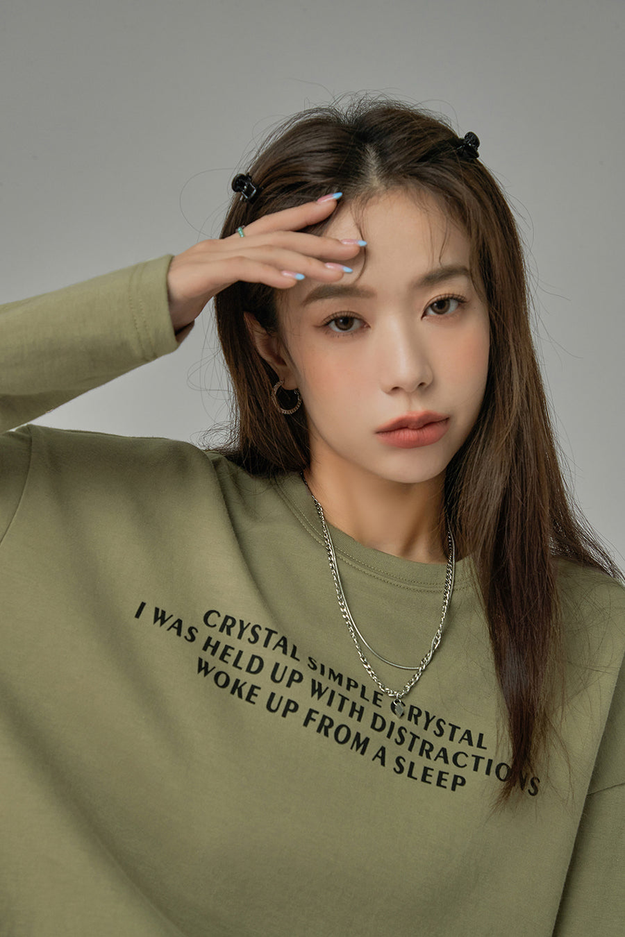 CHUU Simple Crystal Sweatshirt