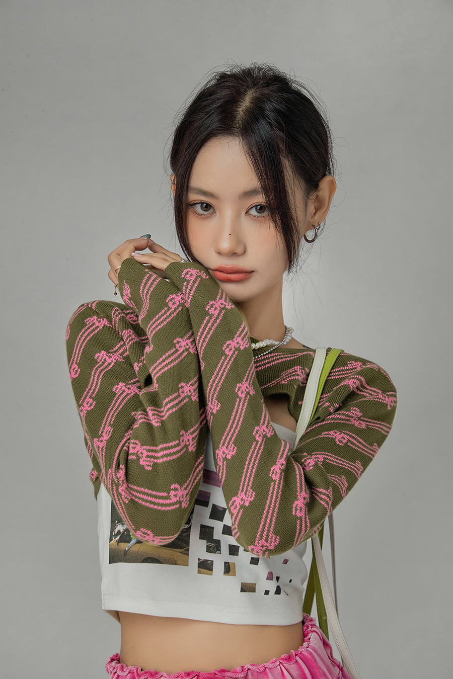 CHUU Never Saw It Coming Cropped Knit Top