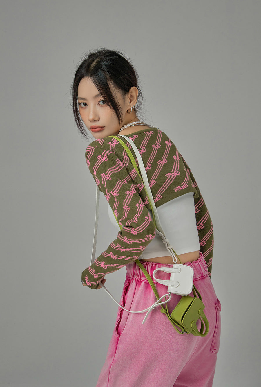 CHUU Never Saw It Coming Cropped Knit Top