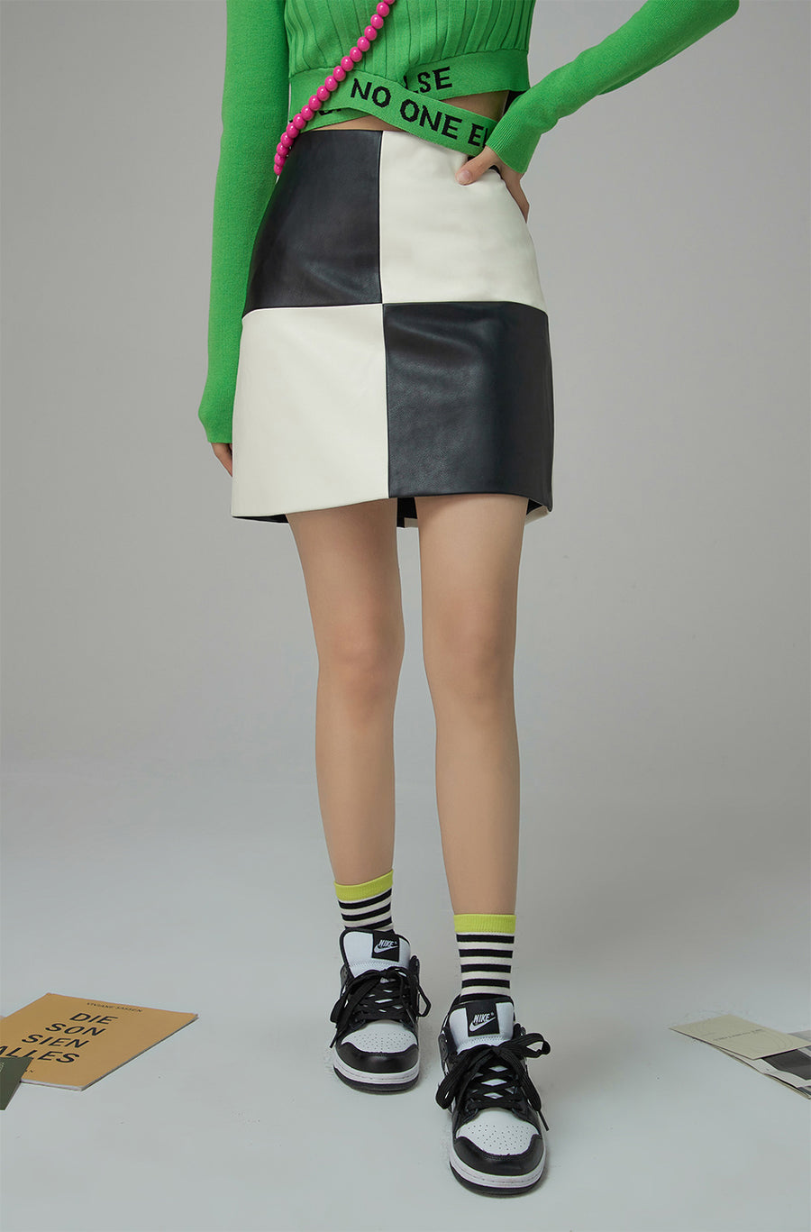 CHUU Full Check-Up Leather Skirt