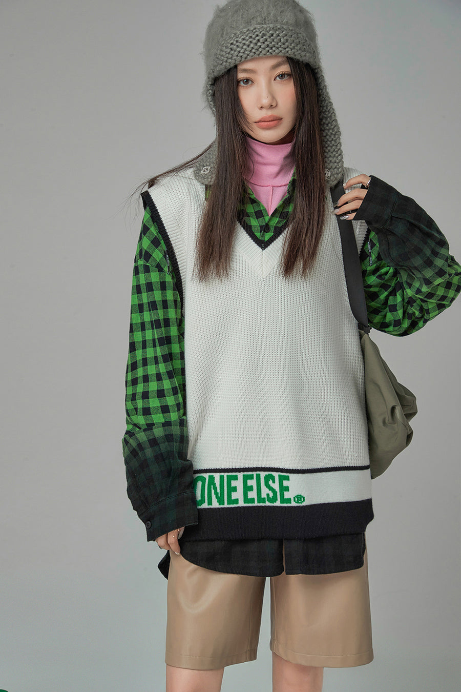 CHUU For A Split Second Knit Vest