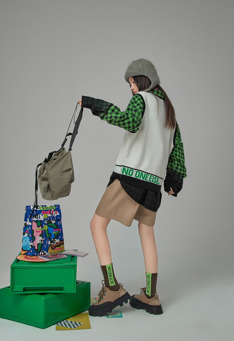 CHUU For A Split Second Knit Vest
