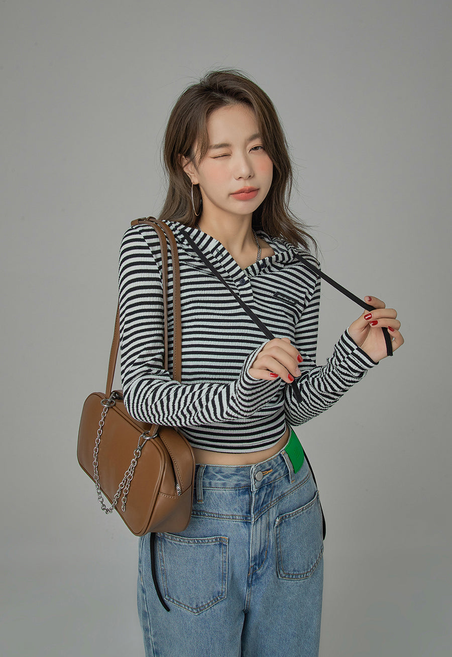 CHUU She Was So Artistic Ruched Top