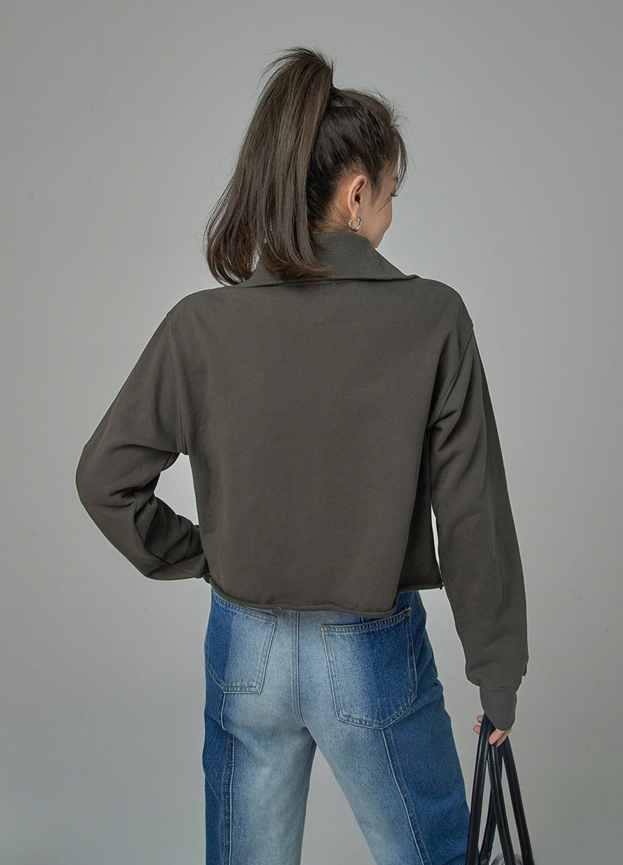 CHUU The Secret Garden Half Zip-Up Sweatshirt