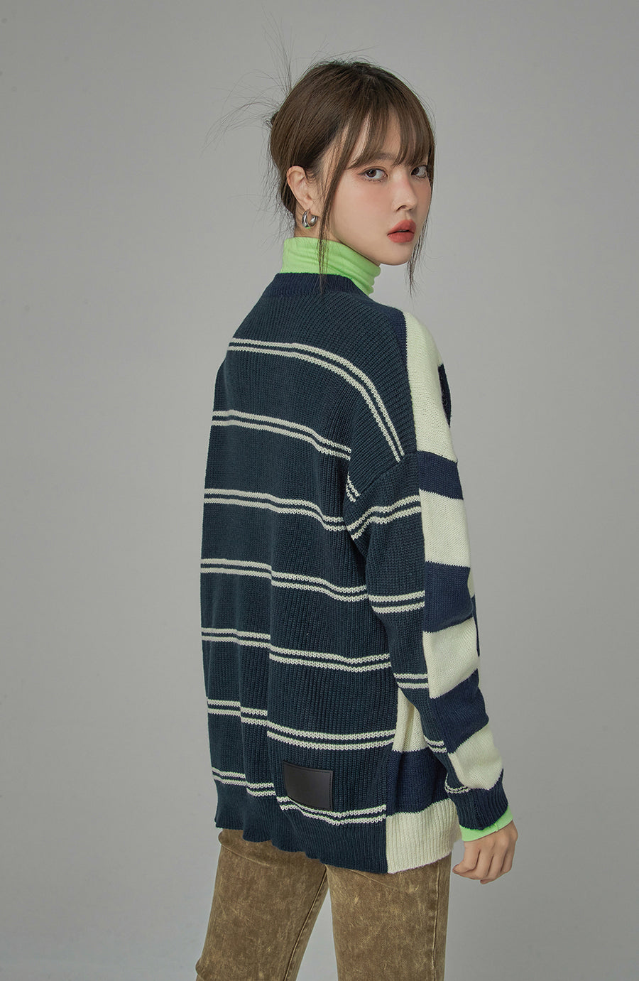 CHUU On A Speedrun Stripes Knit Sweater