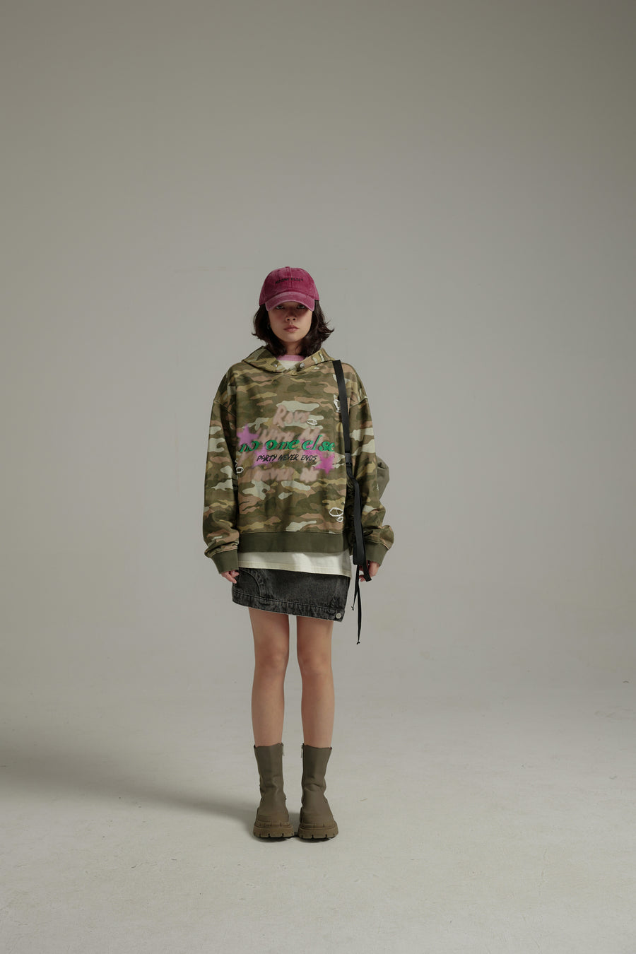 CHUU Camouflage Loose Fit Hoodie