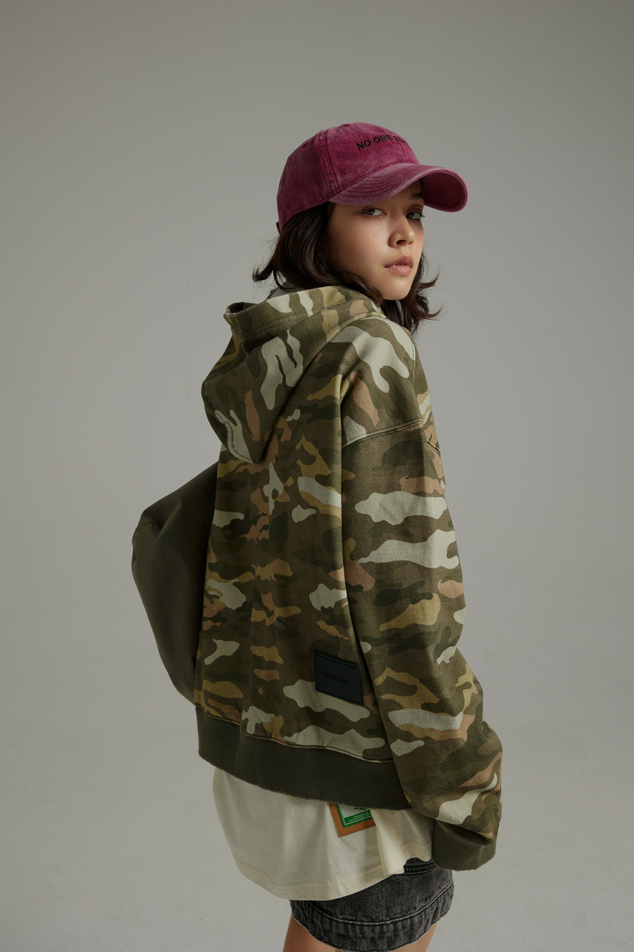 CHUU Camouflage Loose Fit Hoodie