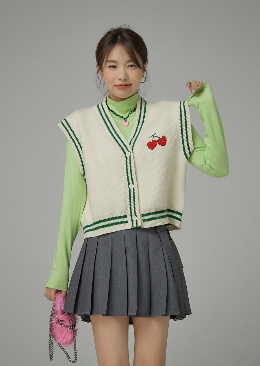 CHUU Heart And Cherry Knit Vest