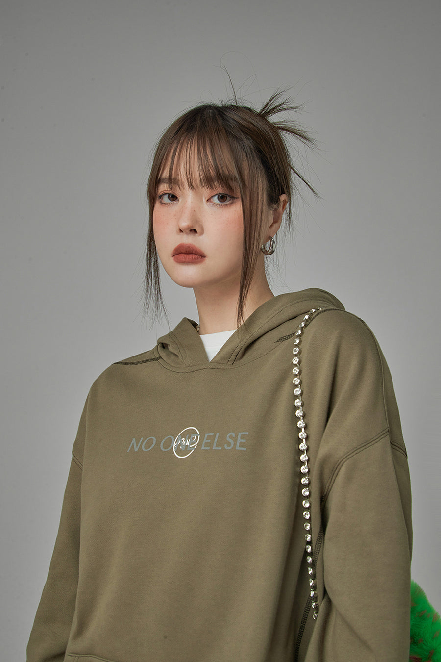 CHUU Art Of Reading Minds Hoodie