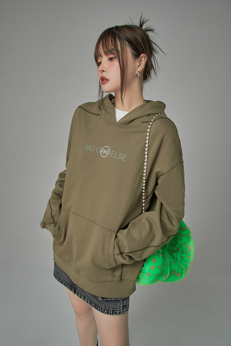 CHUU Art Of Reading Minds Hoodie