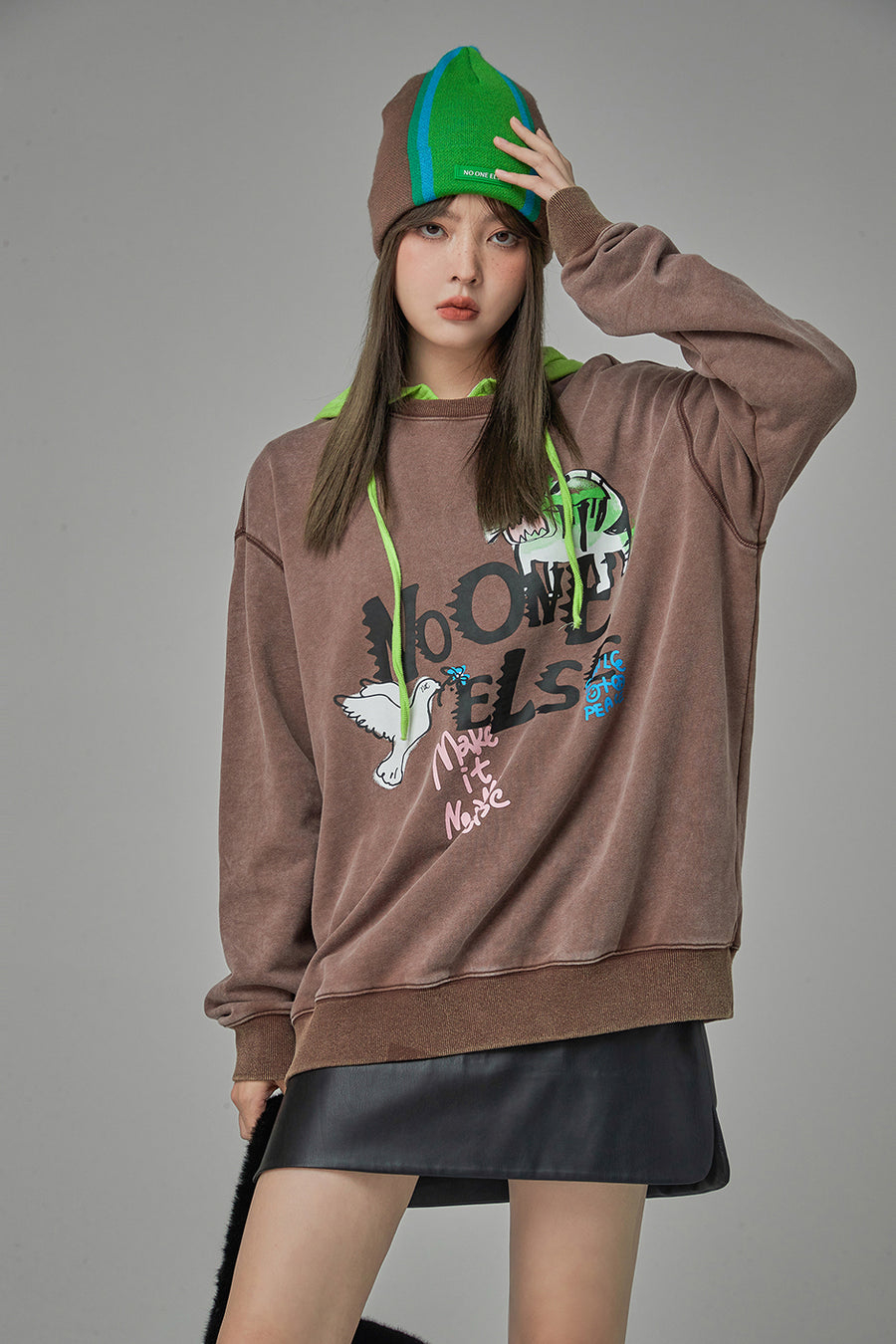 CHUU Make Some Noise Printed Sweatshirt