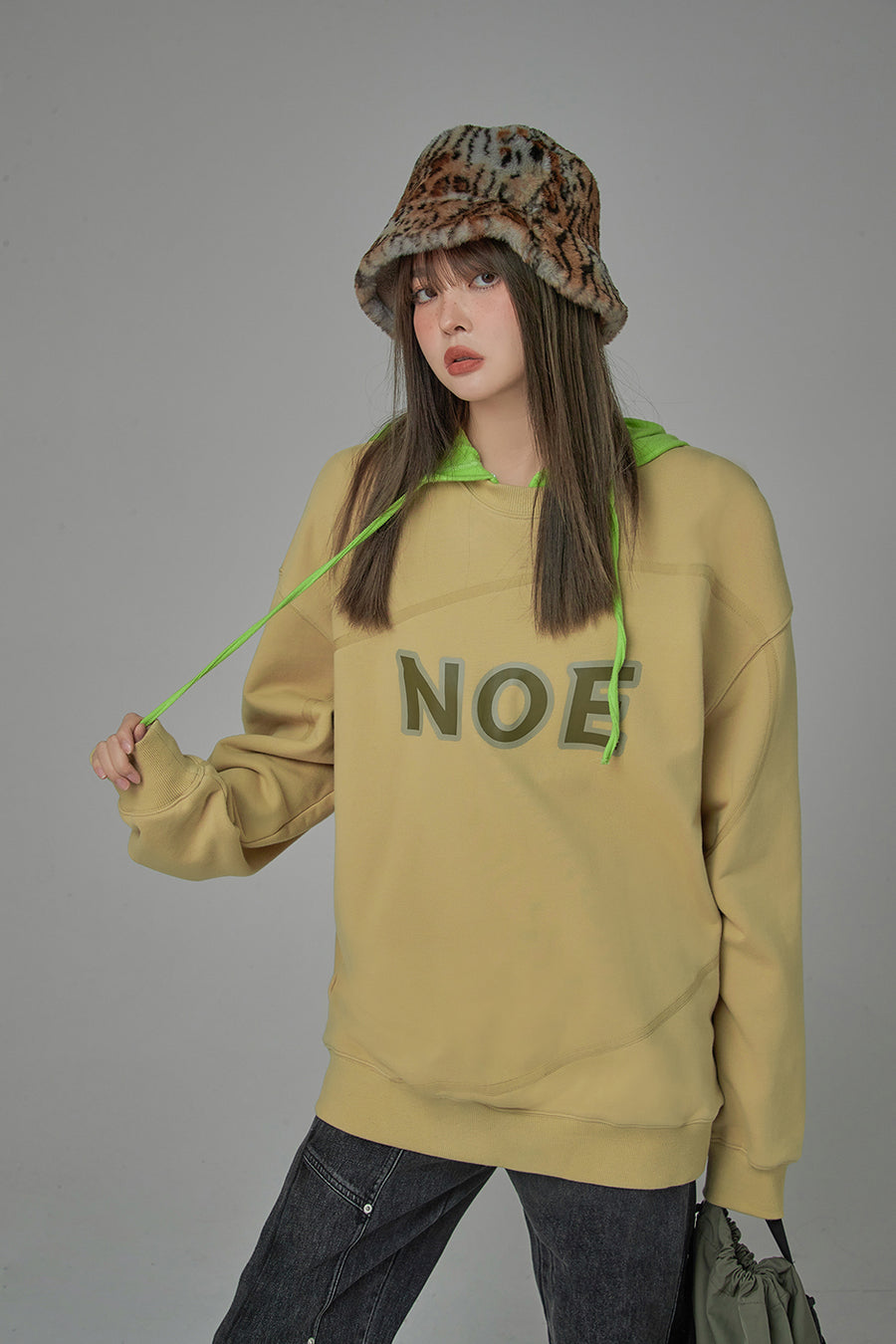 CHUU Make It Happen Sweatshirt
