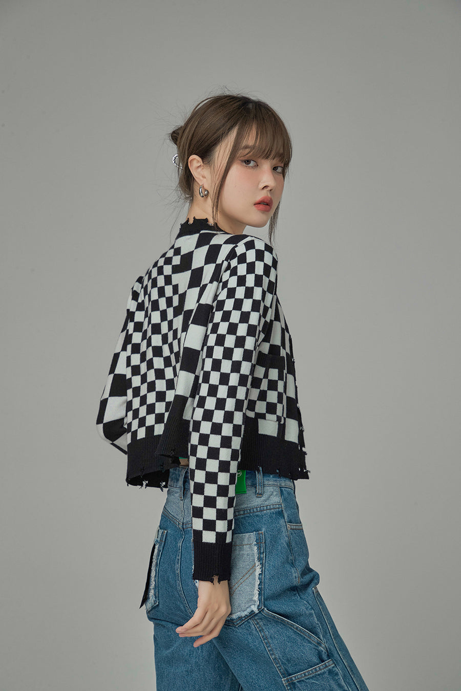 CHUU Making Everyone Jealous Checkered Cardigan