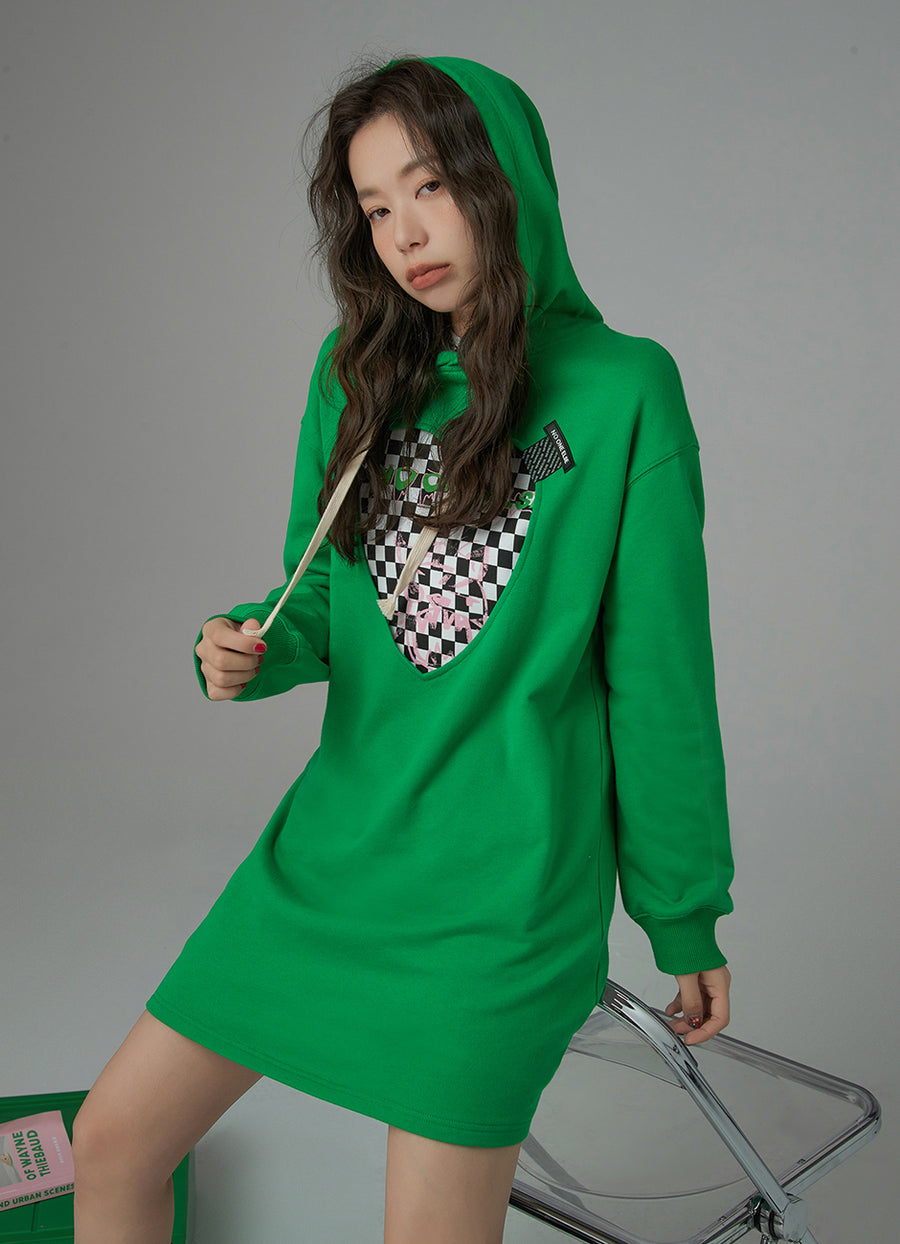 CHUU With An Open Heart Cutout Hood Dress